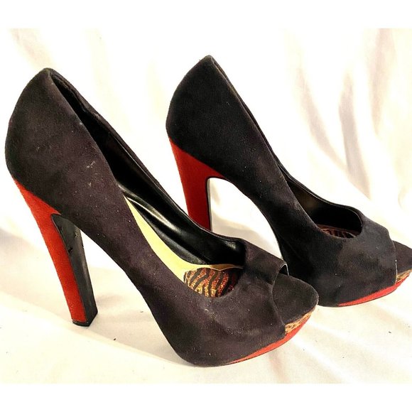 Heart in D Platform Peep Toe Pumps Black Red Faux Suede Stiletto Heel Size 8 - Picture 2 of 7